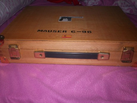 vendo pistola Mauser C-96  cal 4.5 BB de Umarex,la corredera retrocede en cada disparo para montar el 11