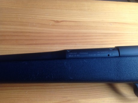 Vendo este rifle en perfecto estado con pocos tiros y buena conservación. 
También dispongo de una montura 02