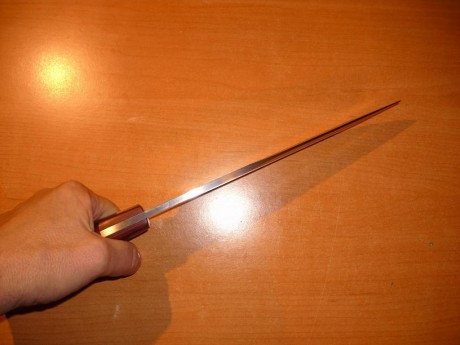 Hola!!!

Vendo cuchillo Muela Jabalí.

Hola enteriza en acero inoxidable 440  Molibdeno Vanadio. 
Cachas 42