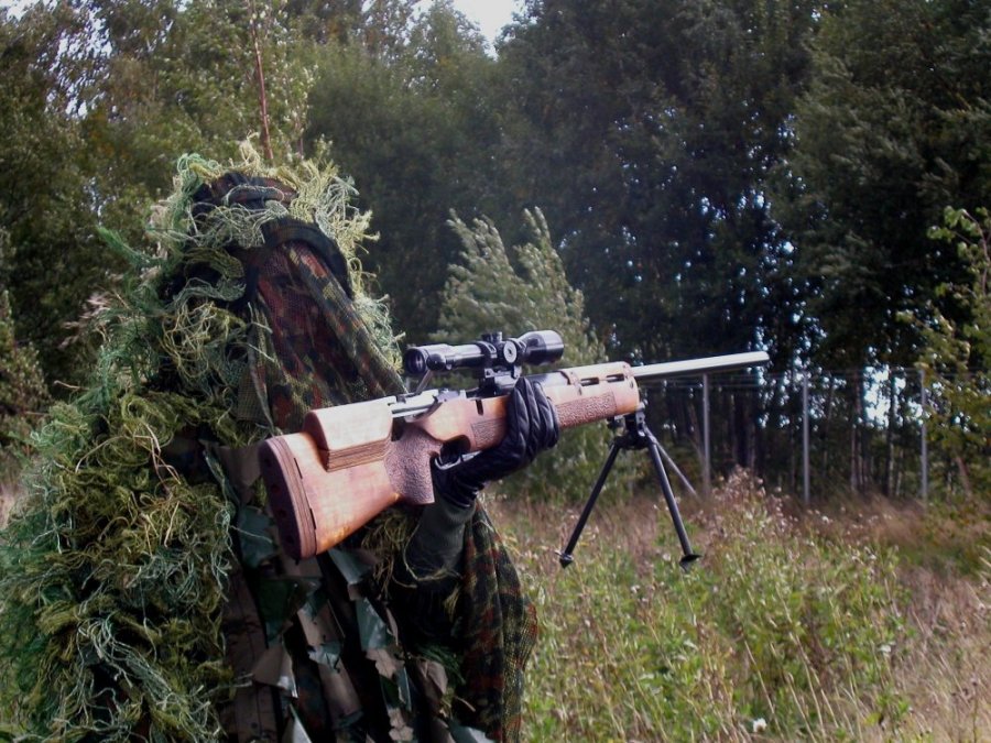 https://www.gunslot.com/pictures/valmet-tkiv-85-sniper-rifle-finland-unique-finnish-caliber-7-62mm-x-53r

El 100