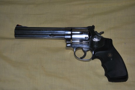 Vendo s&w 686 por no usar. Es del calibre 357 magnun pero como ya sabéis se puede utilizar el 38 especial. 102