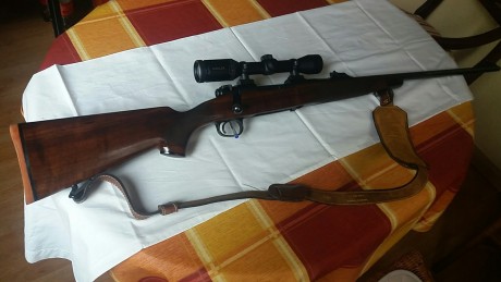 Buenas,

Se vende Winchester mod 70 pre 64, 300wm. Monturas QR. Visor Khales CT 2-7x36. Es un pre 64 real, 20
