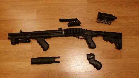 Escopeta Remington 870 calibre 12/76 con todos los extras. Incluye:
- Culata extensible tipo M4 marca 02