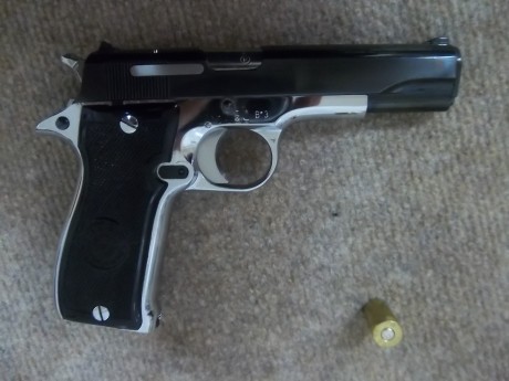 Pistola Star S,  9 corto; modificada por  Iparguns .
Se aompaña Certificado Banco Oficial Pruebas Eibar 02