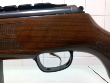 Hola,vendo hatsan 135 con muelle gordo(con el que tire media caja de balines como mucho), está impecable 01
