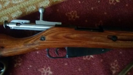 Un amigo mio vende esta carabina Mosin Nagant  7,62x54r en perfecto estado y funcionando. La da con la 01