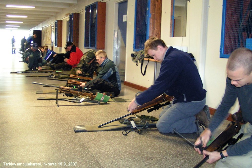 https://www.gunslot.com/pictures/valmet-tkiv-85-sniper-rifle-finland-unique-finnish-caliber-7-62mm-x-53r

El 110