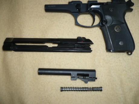 Nuevo precio. Podría dejar la Beretta en 320€ con todos los accesorios.

Por necesidad de cupo, vendo 40