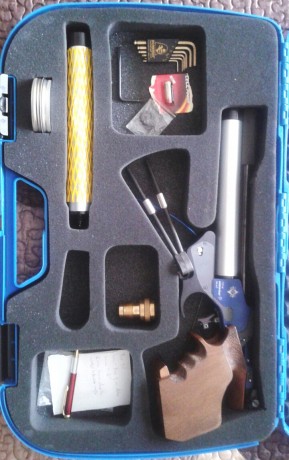 Pongo a la venta mi pistola Matchguns modelo MG1-E. Comprada en el 2011, tiene cuatro años pero reales 02