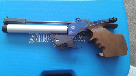 Pongo a la venta mi pistola Matchguns modelo MG1-E. Comprada en el 2011, tiene cuatro años pero reales 11