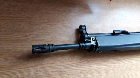 Hola vendo este cetme c con los siguientes extras:
Culata y guardamanos trapezoidal del HK G3 negros.
Cargador 00