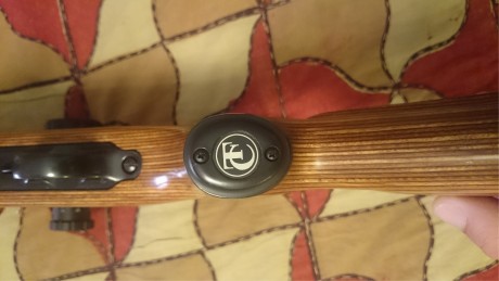 Hola.
Cambio mi carabina Thompson R55 BenchMark de cañón Bull y madera laminada, espectacular en todo, 11