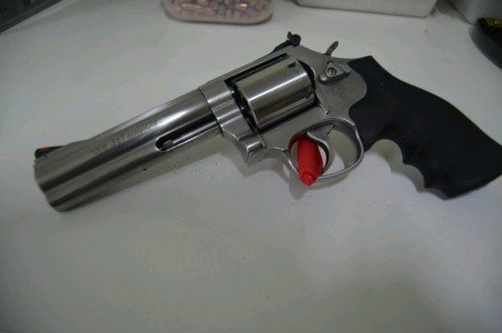 Cambio mi revolver, s&w 686-6 de 5" y 7 disparos,estado perfecto en todos los sentidos
Quería 02