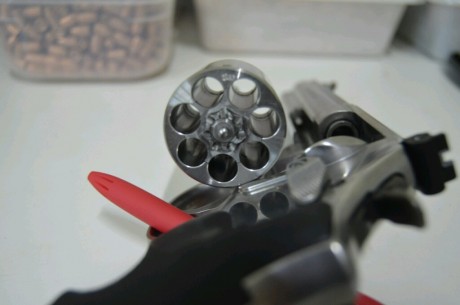 Cambio mi revolver, s&w 686-6 de 5" y 7 disparos,estado perfecto en todos los sentidos
Quería 01