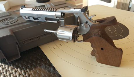 Muy buenas a todos!!!

Vendo este magnífico revolver casi sin uso ya que apenas tengo tiempo para dedicárselo 00