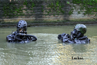 Hola a todos..... :saluting-soldier: 

  Vídeos y temas de las Fuerzas Especiales mundial.  
 
Holandés 50
