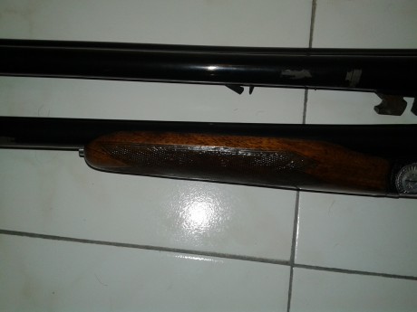 Se vende preciosa escopeta plana (paralela) con dos juegos de cañones. Marca LAURONA. Gama alta, lagrima, 22