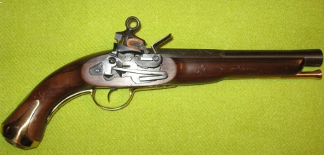 Buenas a todos. Hoy me han pedido que ponga a la venta algunas armas de un buen amigo que ya no esta.
Se 00