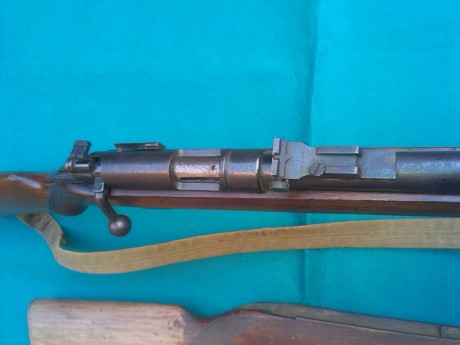vendo carabina monotiro marca Tauler del .22 lr.
tambien tengo varios repuestos de cierre y otra culata 01