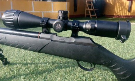 Buenas a todos.

Pues después de un añito que tiene el rifle he decidido ponerlo a la venta con todo el 50
