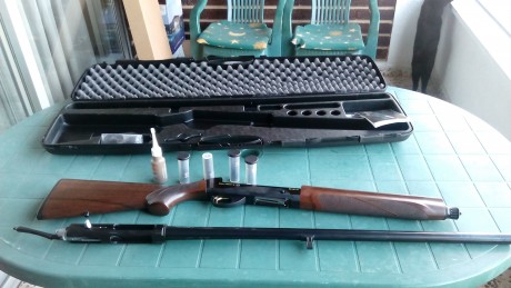 Un amigo que NO ES CAZADOR , compro esta Benelli Bemonte II NUEVA , no ha salido de caza , la probo en 02