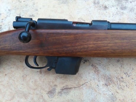 Vendo carabina DESTROYER en calibre 9 Para. con señales de uso. en perfecto funcionamiento, estriado brillante. 00