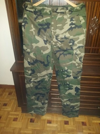 Hola a todosss, pues haciendo limpieza de armario ha aparecido este uniforme. Es el de invierno, acolchado, 21