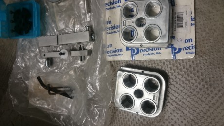 Vendo prensa dillon 550,en perfecto estado,con los dies  del 9 mm,la vendo porque al final recargo con 140