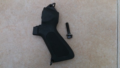 Hola, vendo pistol grip valido para las escopetas Maverick 88 y Mossberg mod. 500/590 de la marca Choate 01
