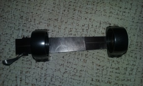 Un amigo a comprado un visor de segunda mano y venia con unas anillas de las que desconocemos todo, bases 02