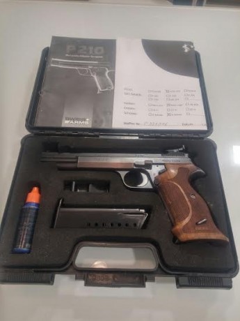 Buenos dias y buen año.

Liquido el armero. Todas las armas que ofrezco estan en perfecto estado de funcionamiento.
Las 02
