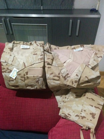 Se vende Uniformes militar Árido Pixelado de las talla 3C-2N-1N nuevos preguntar :saluting-soldier: 
y 00
