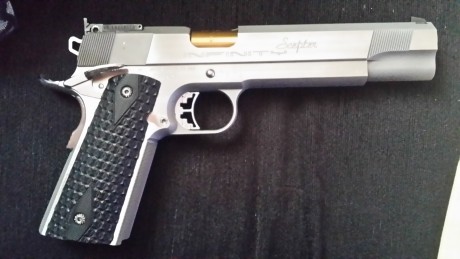 Buenas noches, compañeros.
Tengo a la venta una INFINITY SCEPTER 6" del 9mm.
Prácticamente nueva 02