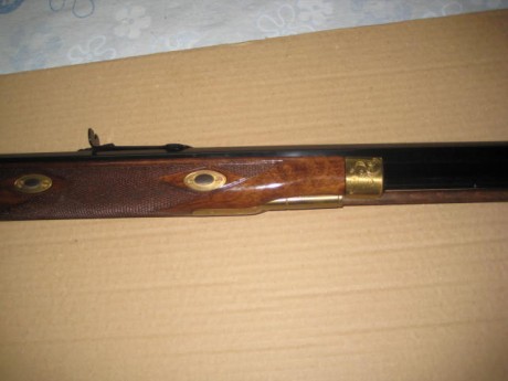 Vendo este rifle en excelente estado para poder centrarme en otro proyecto de avancarga...

Modelo de 11