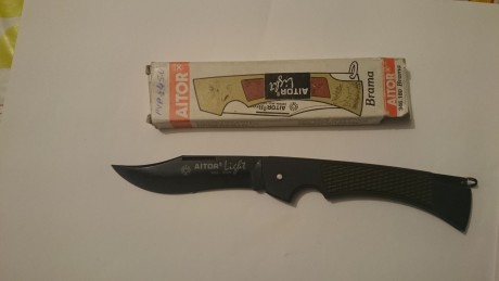 Muy buen año. Compañeros os presento una pequeña reliquia que poseo.   Hace unos pocos de  años que la 01