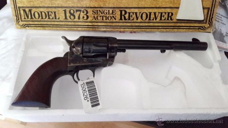 Descripción
Revolver pietta model 1873 single action. cal. 45lc longitud  7″1/2 (190mm) . tambor de 6 01