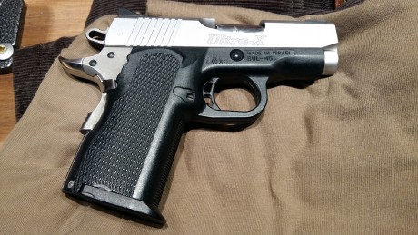 Mi amigo Juan me pide que le anuncie la venta de esta pistola Bull, calibre 9mm, de fabricación israelí.
La 01