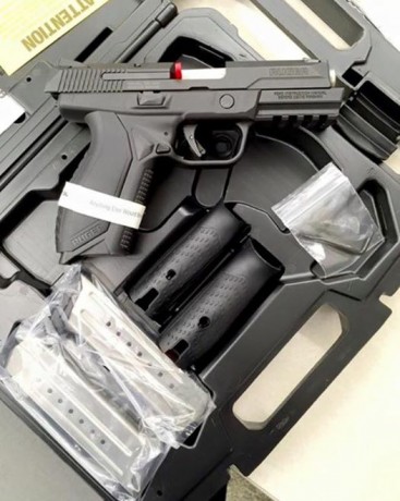 Podemos empezar por Ruger:

https://www.armas.es/mundo-armas/33024-ruger-anuncia-oficialmente-el-lanzamiento-de-la-american-pistol

Vídeos 04