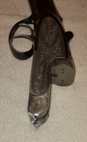Vendo escopeta paralela Ego C/20-76. *** y *
Maderas preciosas y veteadas.
Detalles en los acabados. Culata 11