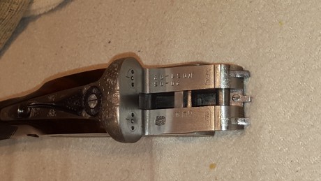 Vendo escopeta paralela Ego C/20-76. *** y *
Maderas preciosas y veteadas.
Detalles en los acabados. Culata 10