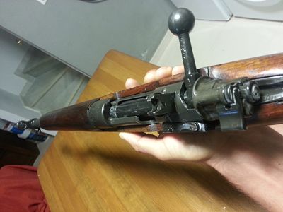 Buenos dias.
Cambio un rifle "cetmetón", fr8 modelo original con el cerrojo recto, todos sus 01