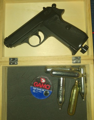 Pistola Walther PPK/S Black en calibre 4.5mm (.177). Pistola de Aire Comprimido con botella de gas de 00
