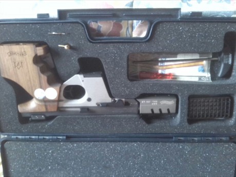  IMGP8671.JPG VENDO WALTHER EXPERT    IMPOLUTA   POR 800 EUROS PORTES INCUIDOS  

CON TODOS SUS ACCESORIOS 40
