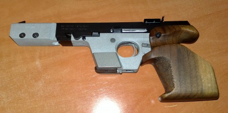 pues eso compañeros me gustaria saber la edad de un arma       
¿como lo hago?
saludos 161