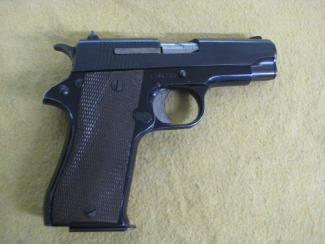 Un amigo me ha pedido que le anuncie esta pistola, Star BKM, cal. 9P, precio 150 e más portes.
Interesados, 00