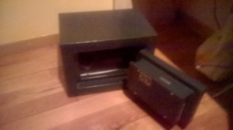 Hola buenas se vende armero sps grado 3 e vendido el arma y haora dispongo del amero..vacio en casa :roll: 01