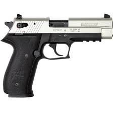 Vendo pistola sig sauer calibre 22, bastante nueva (3 años). Se vende con 2 cañones, corto y largo con 01