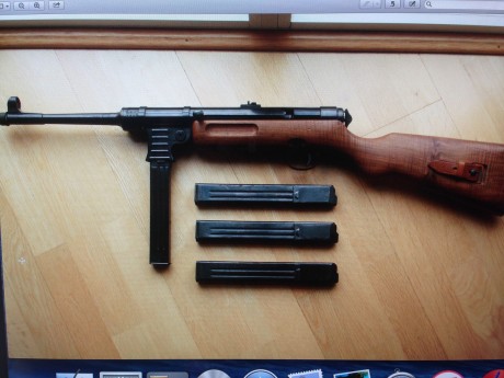 Hola buenas tardes a todos.
Recientemente he adquirido un su fusil Shmeisser MP41 del calibre 9mm está 50