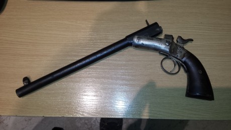 Buenas compañeros ... necesito informacion para ayudar a un colega que se ha encontrado en casa una pistola 01