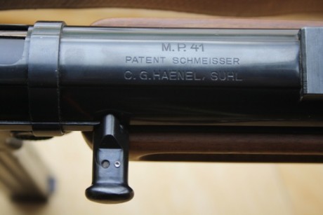 Hola buenas tardes a todos.
Recientemente he adquirido un su fusil Shmeisser MP41 del calibre 9mm está 70